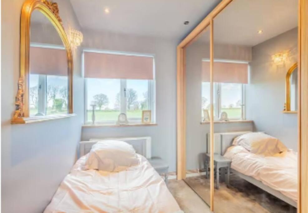 Covehithe House-Coastal Luxury- Sleeps 12-With Huge Swimspa! Wrentham Εξωτερικό φωτογραφία
