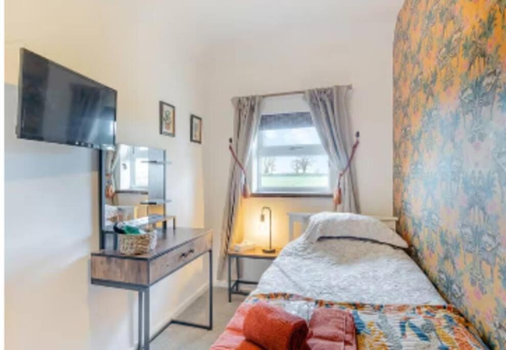 Covehithe House-Coastal Luxury- Sleeps 12-With Huge Swimspa! Wrentham Εξωτερικό φωτογραφία