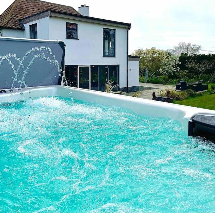 Covehithe House-Coastal Luxury- Sleeps 12-With Huge Swimspa! Wrentham Εξωτερικό φωτογραφία