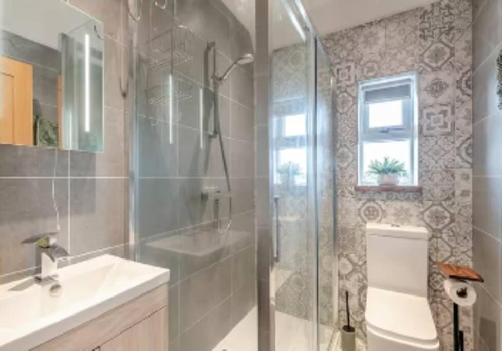 Covehithe House-Coastal Luxury- Sleeps 12-With Huge Swimspa! Wrentham Εξωτερικό φωτογραφία