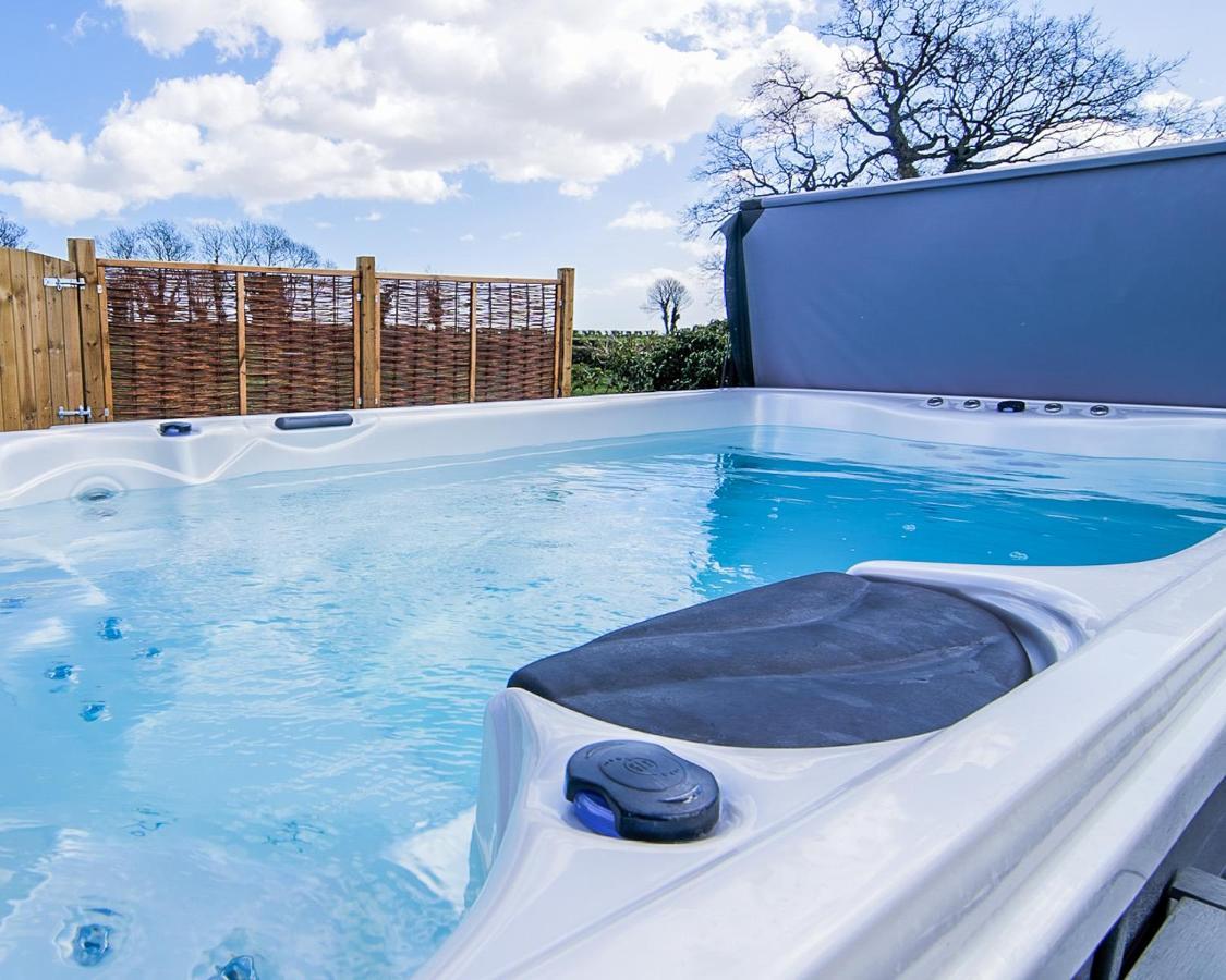 Covehithe House-Coastal Luxury- Sleeps 12-With Huge Swimspa! Wrentham Εξωτερικό φωτογραφία